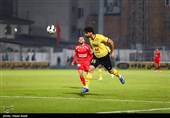 دیدار تیم های فوتبال نساجی مازندران و سپاهان اصفهان