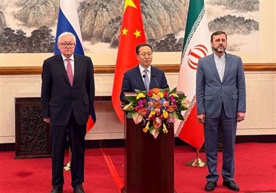 China, Russia Urge End to &apos;Unlawful Sanctions&apos; on Iran