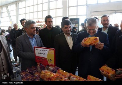 بازدید فرماندار و شهردار مشهد از فروشگاه‌های عرضه محصولات غذایی و کالاهای اساسی