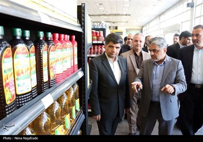 بازدید فرماندار و شهردار مشهد از فروشگاه‌های عرضه محصولات غذایی و کالاهای اساسی