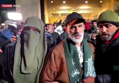 الأسیر الفلسطینی موسى حلایقة یتحرر بعد عشرین عامًا من الاعتقال: انتظار طویل ینتهی بفرحة ناقصة