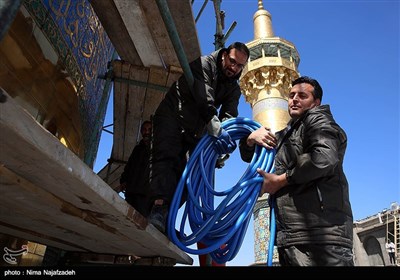 شستشو و تنظیف گنبد رضوی