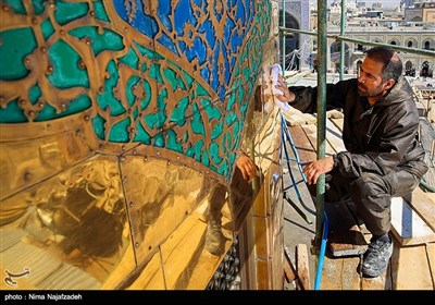 شستشو و تنظیف گنبد رضوی