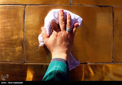شستشو و تنظیف گنبد رضوی