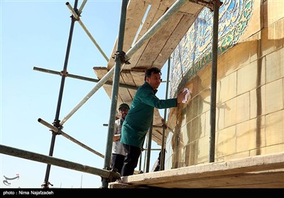 شستشو و تنظیف گنبد رضوی