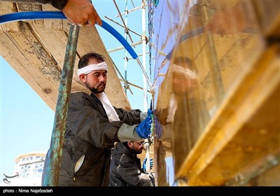 شستشو و تنظیف گنبد رضوی