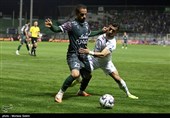 دیدار تیم های فوتبال ذوب آهن و استقلال