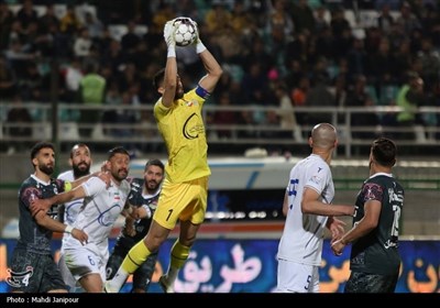 تساوی ذوب‌آهن و استقلال در شب بهاری فولادشهر
