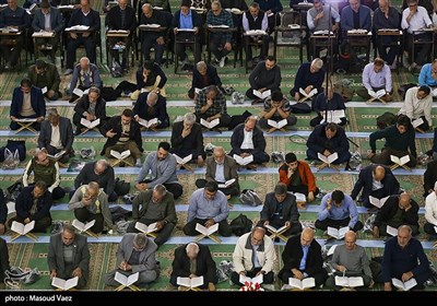 جزخوانی قرآن کریم در مصلی تبریز