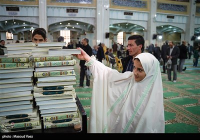 جزخوانی قرآن کریم در مصلی تبریز