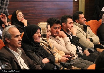 آیین تجلیل از جوانان برتر استان کرمان 