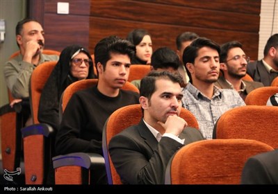 آیین تجلیل از جوانان برتر استان کرمان 
