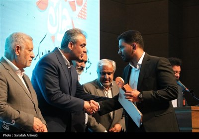 آیین تجلیل از جوانان برتر استان کرمان 