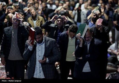 نخستین شب قدر در گلستان شهدای اصفهان