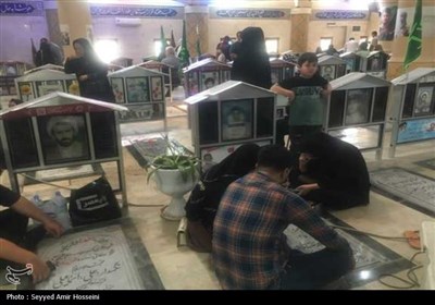 برگزاری آیین تحویل سال 1404 در گلزار شهدای بوشهر