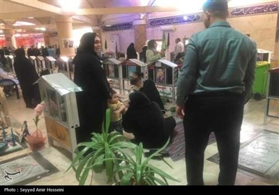 برگزاری آیین تحویل سال 1404 در گلزار شهدای بوشهر