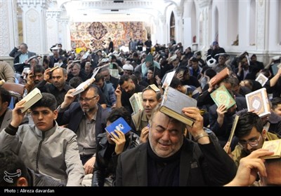 احیای شب نوزدهم ماه مبارک رمضان در اردبیل