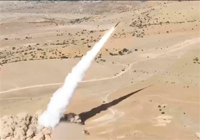 القوات المسلحة الیمنیة تدک قاعدة نیفاتیم الجویة الصهیونیة بصاروخ فرط صوتی