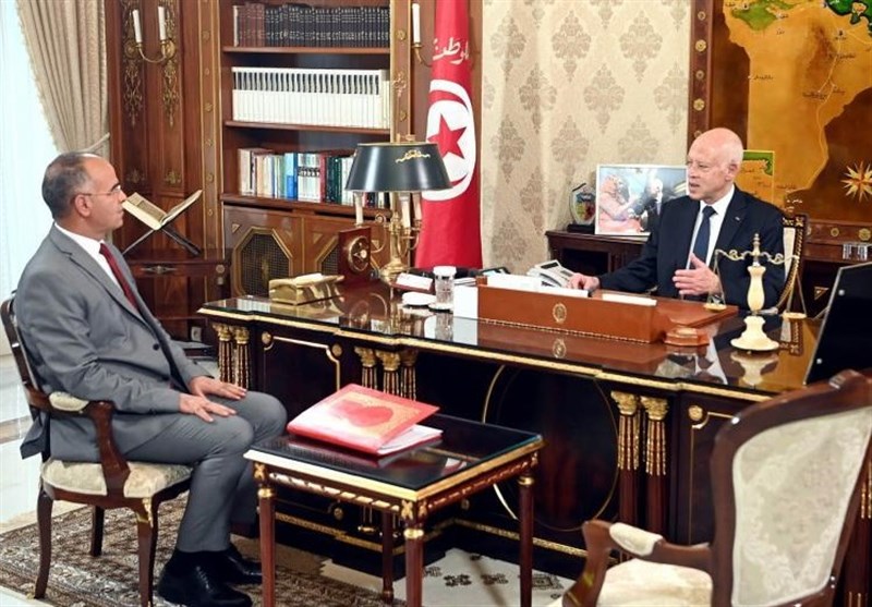 Tunisian President Sacks Prime Minister