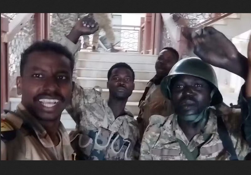 Sudanese Army Seizes Full Control of Presidential Palace in Khartoum