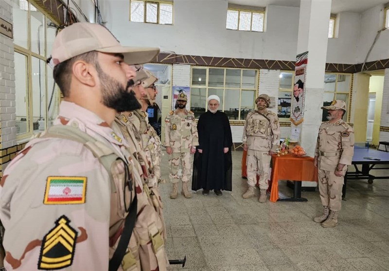 نماینده ولی‌فقیه در جمع مرزبانان نقطه صفر مرزی مریوان+تصاویر