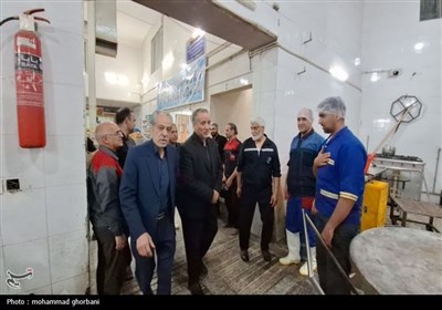 پخت و توزیع غذای گرم توسط مرکز نیکوکاری و دارالایتام هیأت ابوالفضلی بیرجند