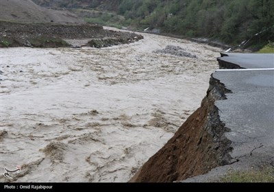 بارش شدید و سیلاب در مسیر رحیم آباد و اشکورات گیلان