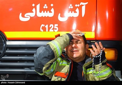 احیای شب بیست و سوم رمضان در حسینیه همدانیها