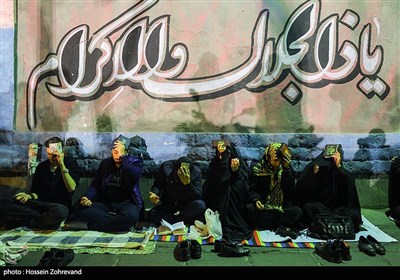 احیای شب بیست و سوم رمضان در حسینیه همدانیها