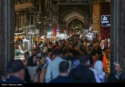 مسافران نوروزی در میدان نقش جهان اصفهان