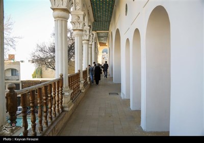 گردشگران نوروزی عمارت خسرو آباد سنندج