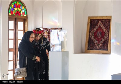 گردشگران نوروزی عمارت خسرو آباد سنندج