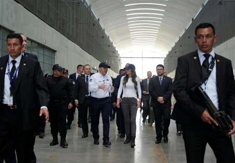US Official Warns Migrants Against Entry During Visit to El Salvador Prison