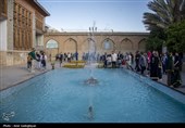 گردشگران نوروزی در مجموعه حافظیه و باغ نارنجستان قوام شیراز