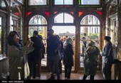 گردشگران نوروزی در مجموعه حافظیه و باغ نارنجستان قوام شیراز