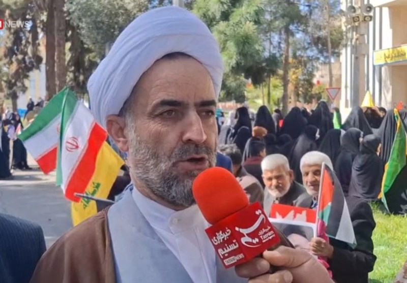 مکتب امام(ره) الگویی برای تمدن‌سازی اسلامی است