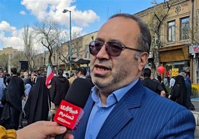 هنرمندان به دیدگاه مقام معظم رهبری ایمان دارند