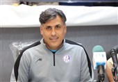 باشگاه استقلال خوزستان: با خلیفه اصل ادامه میدهیم
