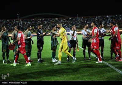 دیدار تیم‌های فوتبال شمس آذر و پرسپولیس