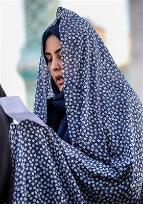 نماز عید سعید فطر در امامزاده پنج تن لویزان