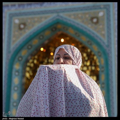 نماز عید سعید فطر در امامزاده پنج تن لویزان