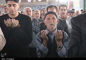 قنوت بندگی در دیار کویر؛ نمازگزاران سمنانی مغفرت طلبکردند