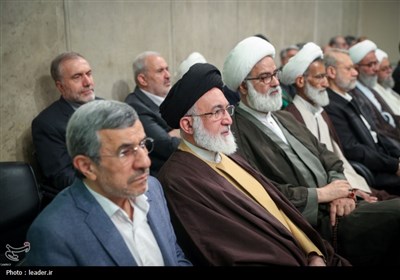 دیدار جمعی از مسئولان و سفرای کشورهای اسلامی با رهبرمعظم انقلاب