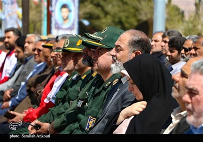 اهتزاز پرچم مقدس جمهوری اسلامی در پایتخت مقاومت جهان اسلام