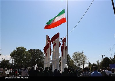 اهتزاز پرچم مقدس جمهوری اسلامی در پایتخت مقاومت جهان اسلام