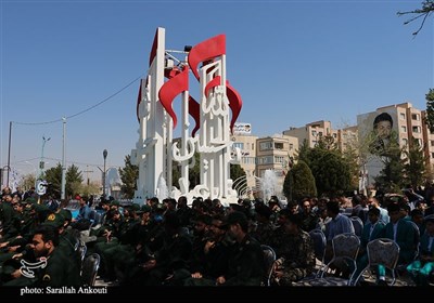 اهتزاز پرچم مقدس جمهوری اسلامی در پایتخت مقاومت جهان اسلام