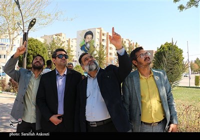 اهتزاز پرچم مقدس جمهوری اسلامی در پایتخت مقاومت جهان اسلام