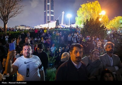 مراسم نورافشانی در پل طبیعت