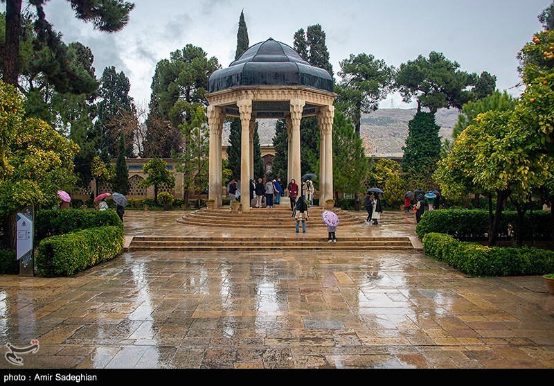 Mausoleum of Hafez, A Popular Sightseeing Destination in Iran&apos;s Shiraz