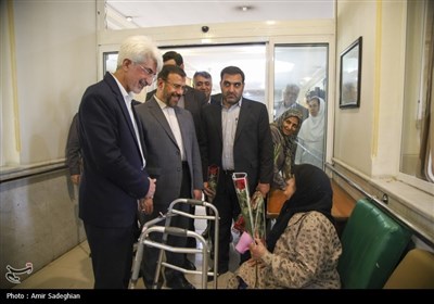 بازدید استاندار فارس از سرای سالمندان شیراز در روز طبیعت